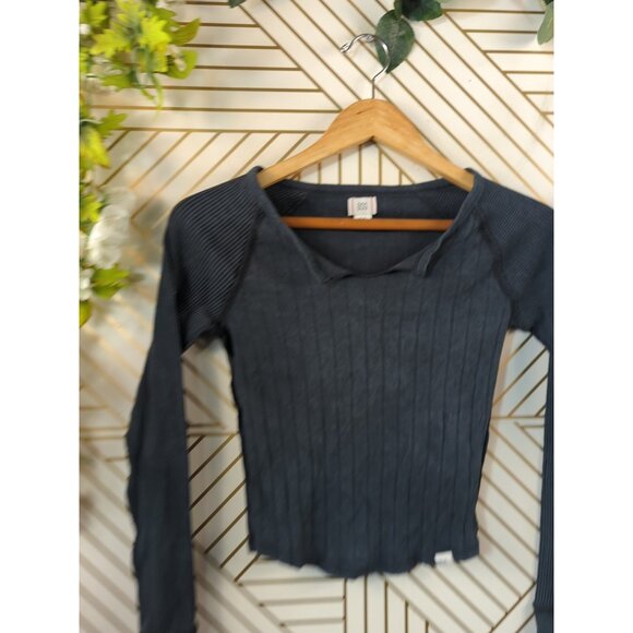 URBAN OUTFITTER'S BDG Women's Viv Spliced Notch Neck Tee Thermal Size Small - Picture 2 of 7